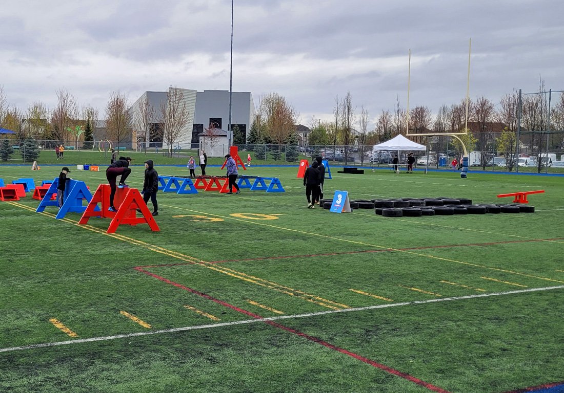 Parcours "Ninja Warrior" pour course à obstacles | 123 Ninja Go | Parcours d'obstacles mobiles | Écoles • Camps • Festivals | Kompra Bootcamp