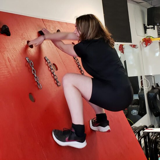 Cours avec obstacles "Ninja Warrior" pour ados | Kompra Bootcamp • Sainte-Julie | Entrainement de groupe • Obstacles | Ninja • OCR