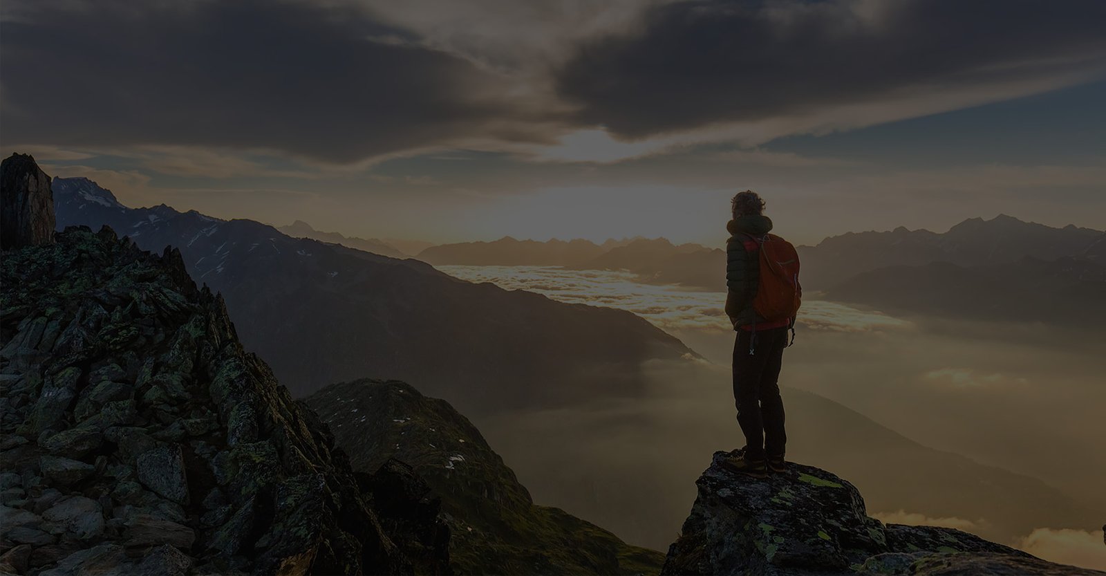 Samuel Campeau • Banff Hiking Company • Bienfaits de la randonnée en montagne | Blogue • Développement personnel et bien-être | Kompra Bootcamp • Sainte-Julie | Cours de groupe • Obstacles | Ninja • OCR