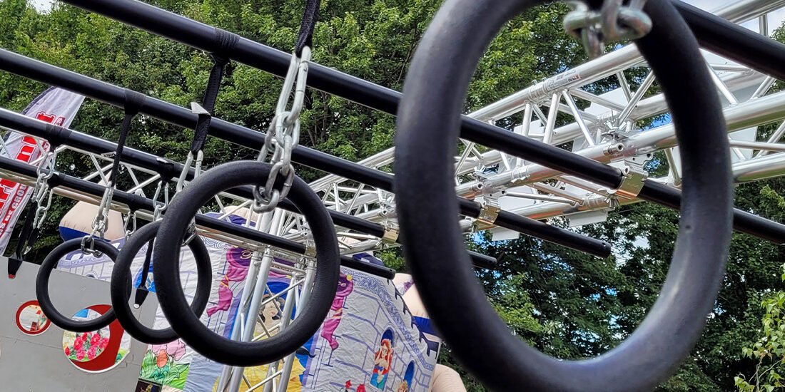 Super Mario Bros. course | 123 Ninja Go - Mobile obstacle course | Schools - Festivals - Camp | Ninja Warrior - OCR